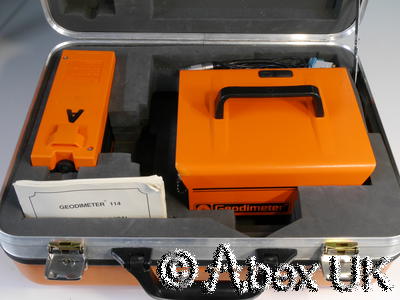 Geodimeter 114 Laser Rangefinder with Manual and Carry Case