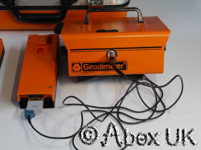 Geodimeter 114 Laser Rangefinder with Manual and Carry Case