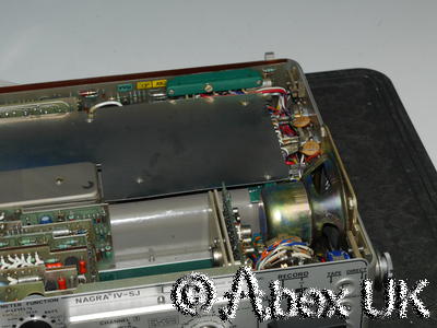 Vintage Nagra IV-SJ Reel-Reel Recorder with Accessories Made in Switzerland (2)