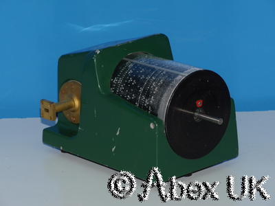 Flann Microwave 2211 WG22 / WR28 Rotary Vane Attenuator 26.5 - 40GHz (2)