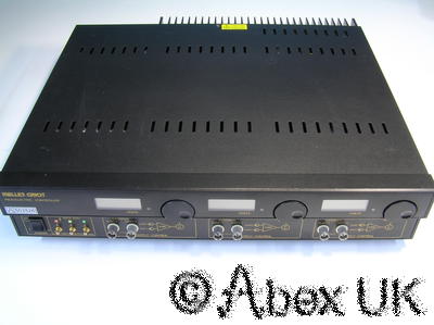 Melles Griot 17PCW002 Piezoelectric Controller X-Y-Z Nano Positioner (1/2)