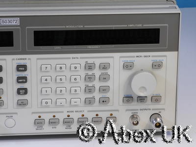 HP (Agilent) 8665B 6.0GHz Low Noise Signal Generator AM/FM Option 001, 004, 010