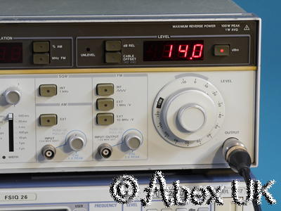 HP (Agilent) 8684B Signal Generator 5.4 - 12.5GHz Vintage 10.368GHz