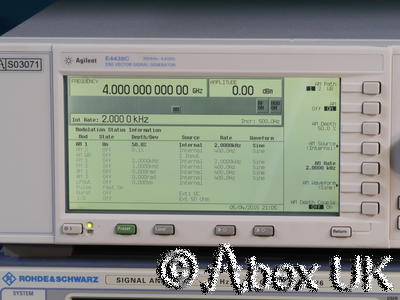 Agilent (HP) E4438C 4GHz ESG AM/FM/PM/Pulse CDMA Vector Signal Generator Agilent (HP) E4438C 4GHz ESG AM/FM/PM/Pulse CDMA Vector Signal Generator