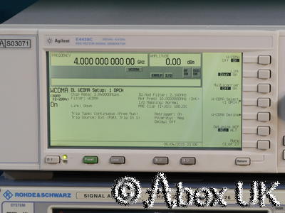 Agilent (HP) E4438C 4GHz ESG AM/FM/PM/Pulse CDMA Vector Signal Generator Agilent (HP) E4438C 4GHz ESG AM/FM/PM/Pulse CDMA Vector Signal Generator