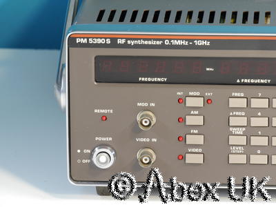Philips PM5390s AM/FM Signal Generator 100kHz to 1GHz