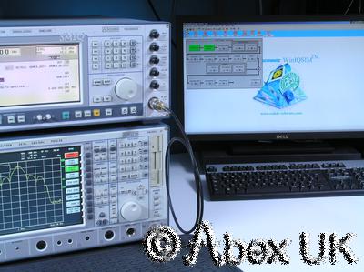 Rohde & Schwarz SMIQ03B-B60 3.3GHz Vector Signal Generator ARB AWG B1 B11 B12 +
