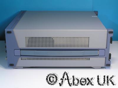 Rohde & Schwarz SMIQ03B-B60 3.3GHz Vector Signal Generator ARB AWG B1 B11 B12 +