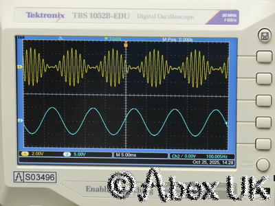 Tektronix TBS1052B-EDU Portable Digital Oscilloscope 50MHz 1GS/s (1)