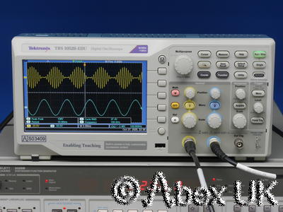 Tektronix TBS1052B-EDU Portable Digital Oscilloscope 50MHz 1GS/s (2)