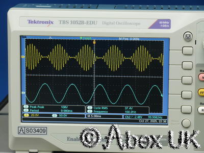 Tektronix TBS1052B-EDU Portable Digital Oscilloscope 50MHz 1GS/s (2)