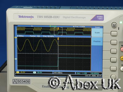Tektronix TBS1052B-EDU Portable Digital Oscilloscope 50MHz 1GS/s (2)
