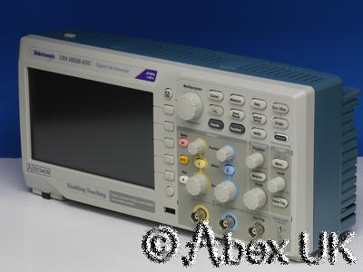 Tektronix TBS1052B-EDU Portable Digital Oscilloscope 50MHz 1GS/s (2)