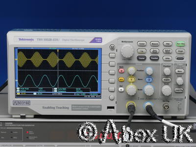 Tektronix TBS1052B-EDU Portable Digital Oscilloscope 50MHz 1GS/s (8)