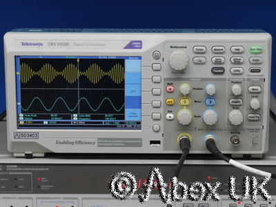 Tektronix TBS1052B Portable Digital Oscilloscope 50MHz 1GS/s (1)