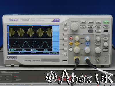 Tektronix TBS1052B Portable Digital Oscilloscope 50MHz 1GS/s (4)