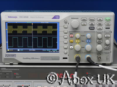 Tektronix TBS1052B Portable Digital Oscilloscope 50MHz 1GS/s (5)